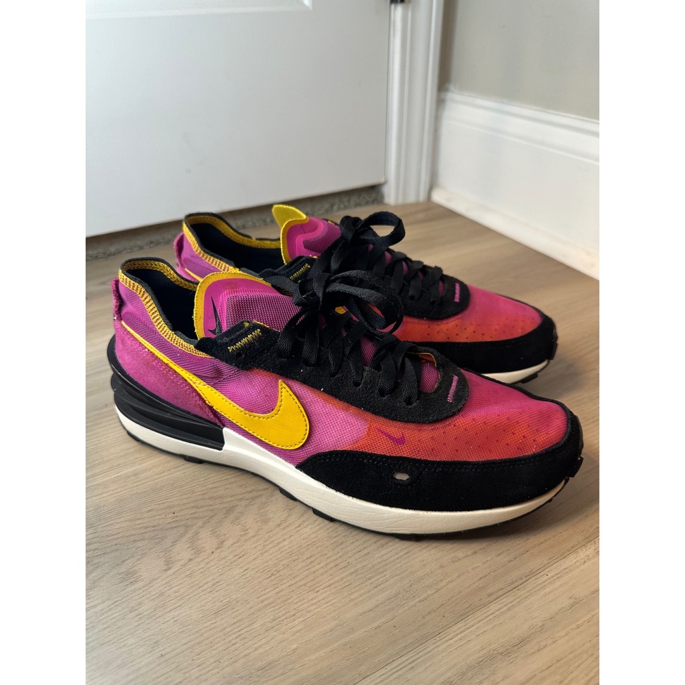 Nike Waffle One Active Fuchsia University Gold US Size 9.5 Men's DA7995-600 - Picture 2 of 9